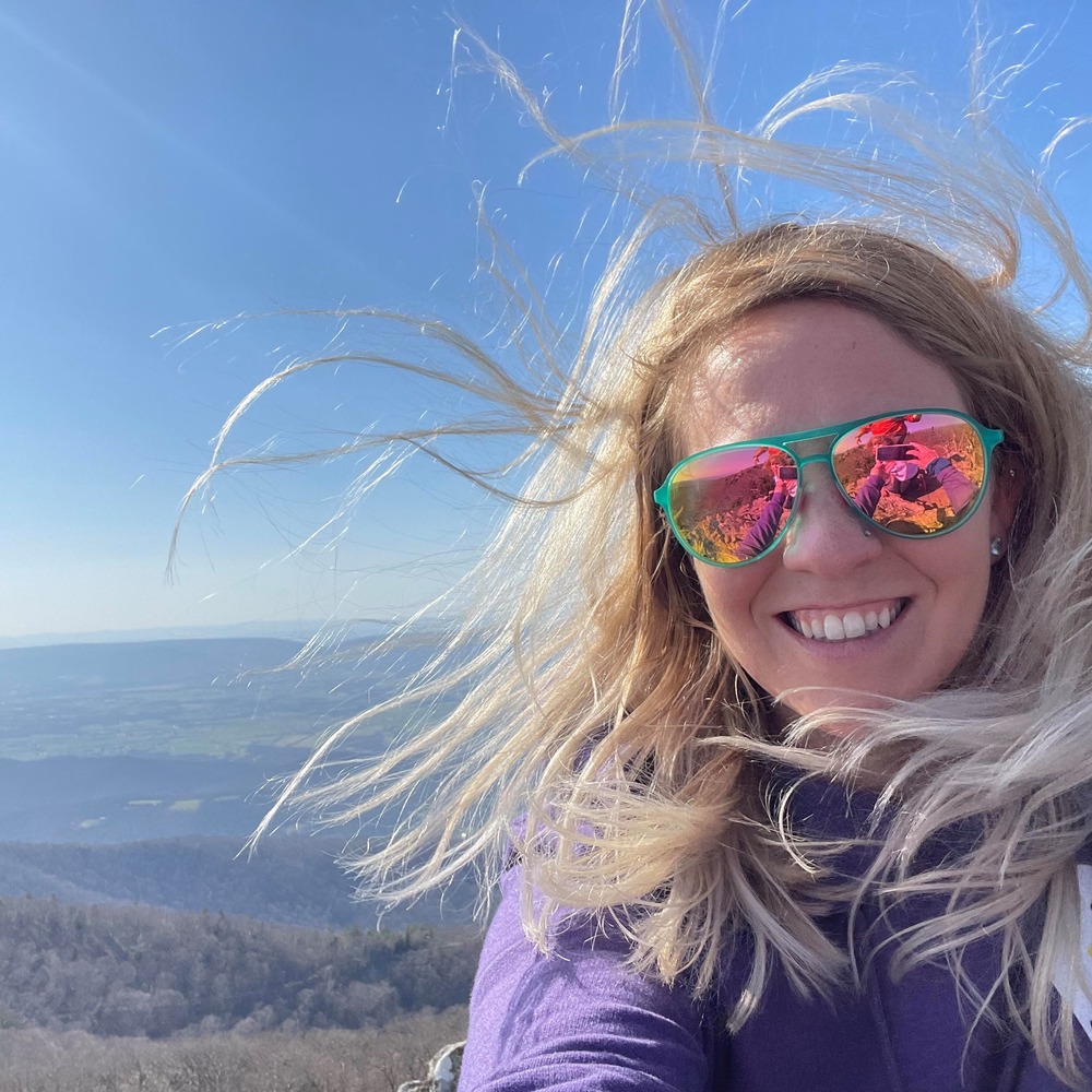 Meet your Posher, Jennifer